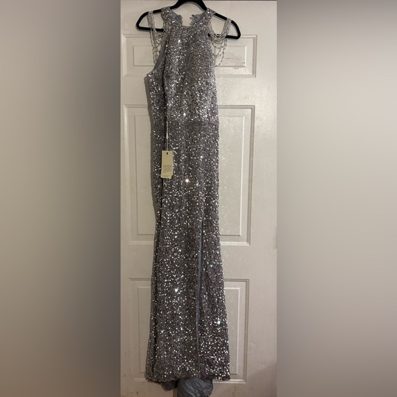 Elegant Gray Velvet Evening Gown - Picture 5 of 9